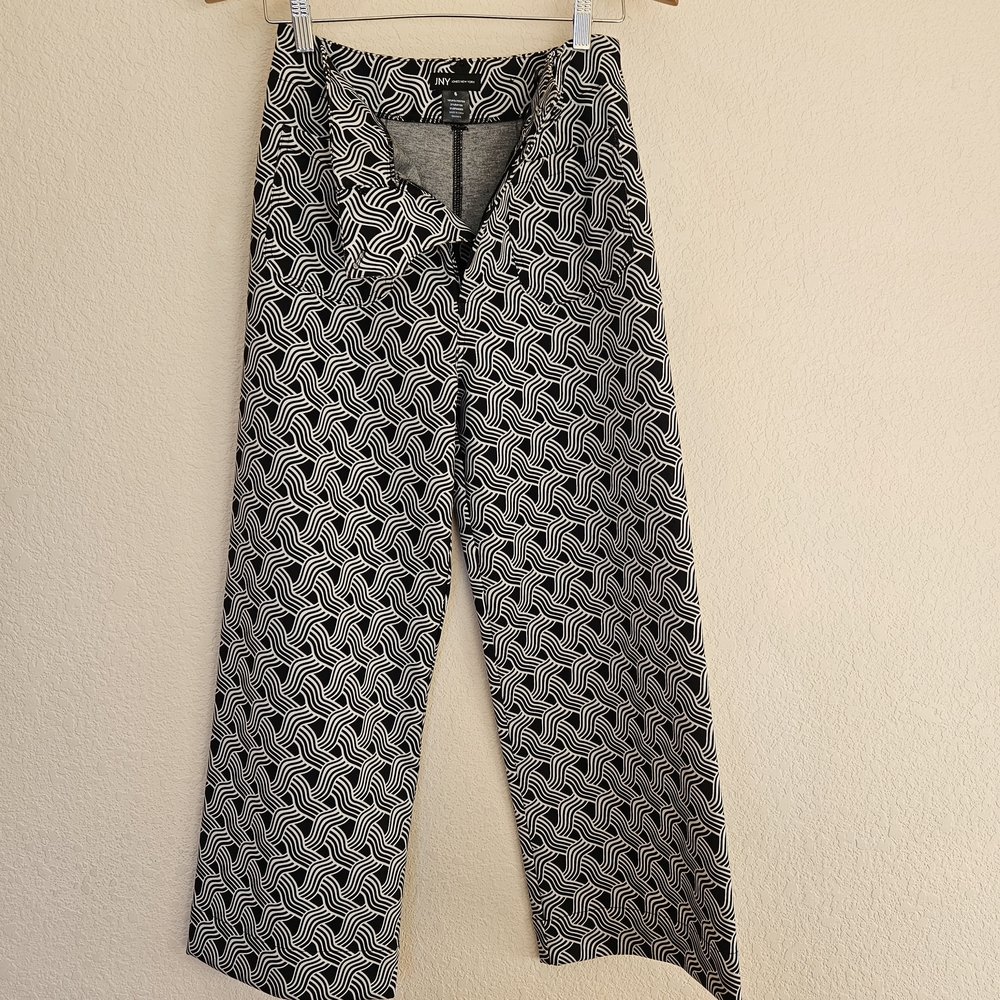 JNY Jones New York size 6 black and white mid rise cropped pants women